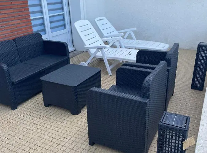 Appart Avec Terrasse Proche Plage - Classe 2 Etoiles