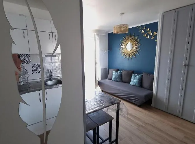 Appart Avec Terrasse Proche Plage - Classe 2 Etoiles